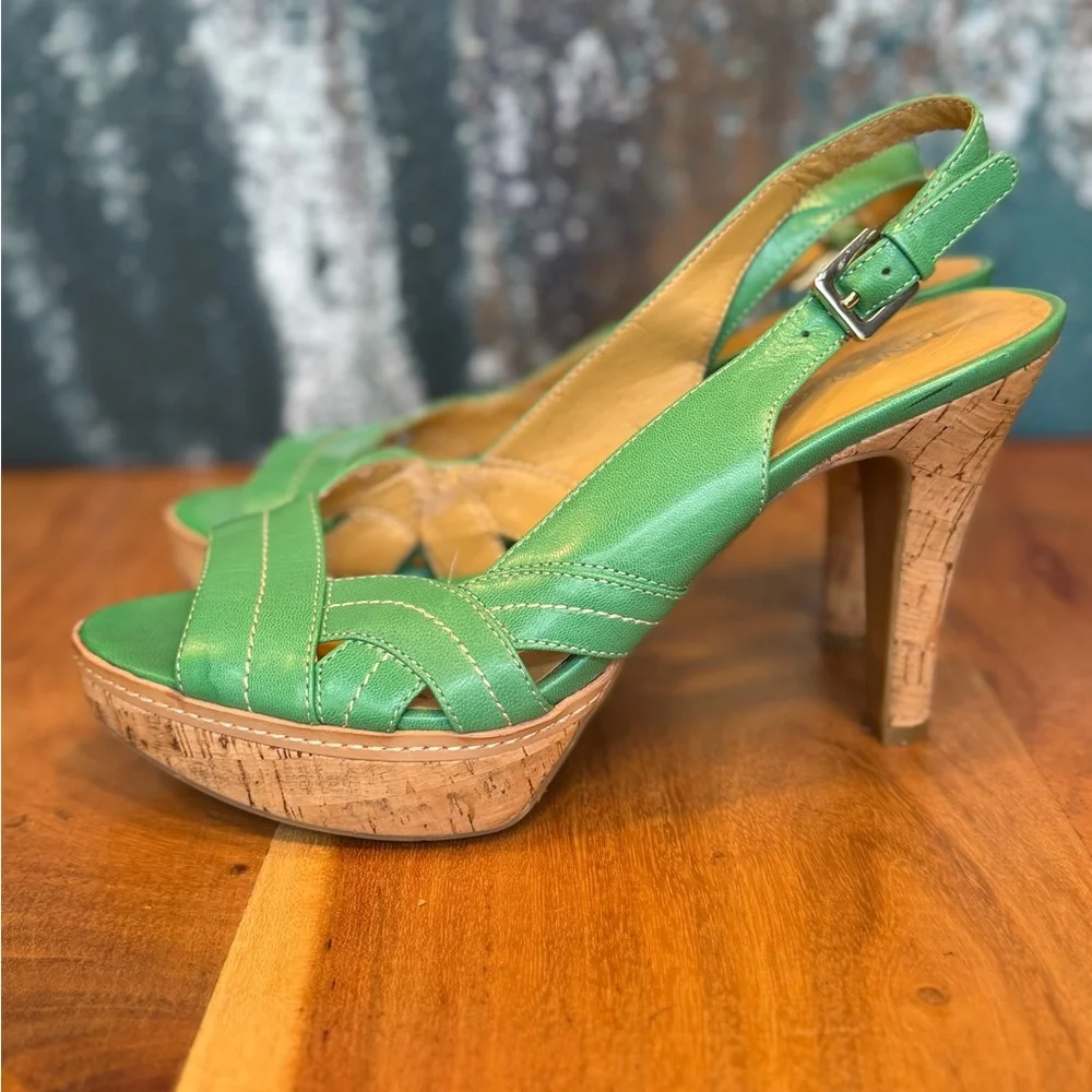 Nine West Vintage Y2K Green/Tan Leather Cork Platform Heels (GUC)